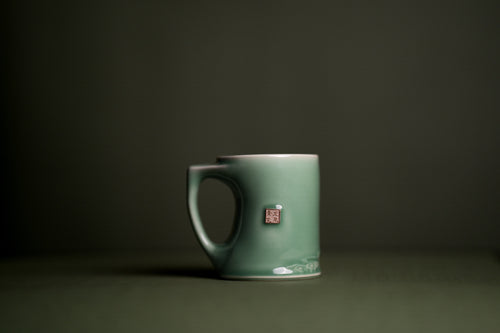 Le Cheval — Mug à thé en céladon de Longquan