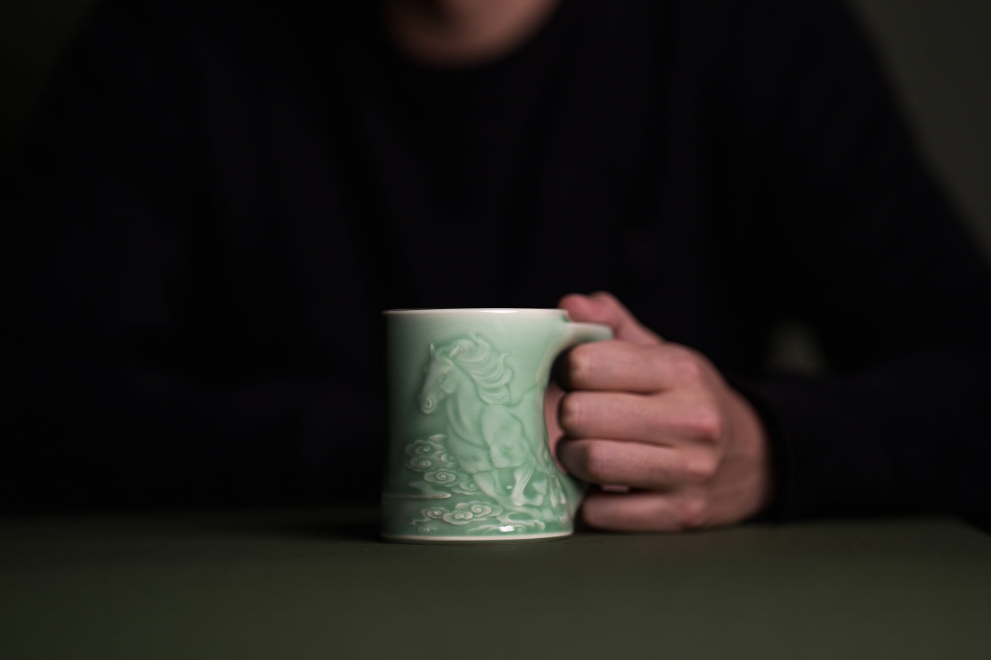 Le Cheval — Mug à thé en céladon de Longquan