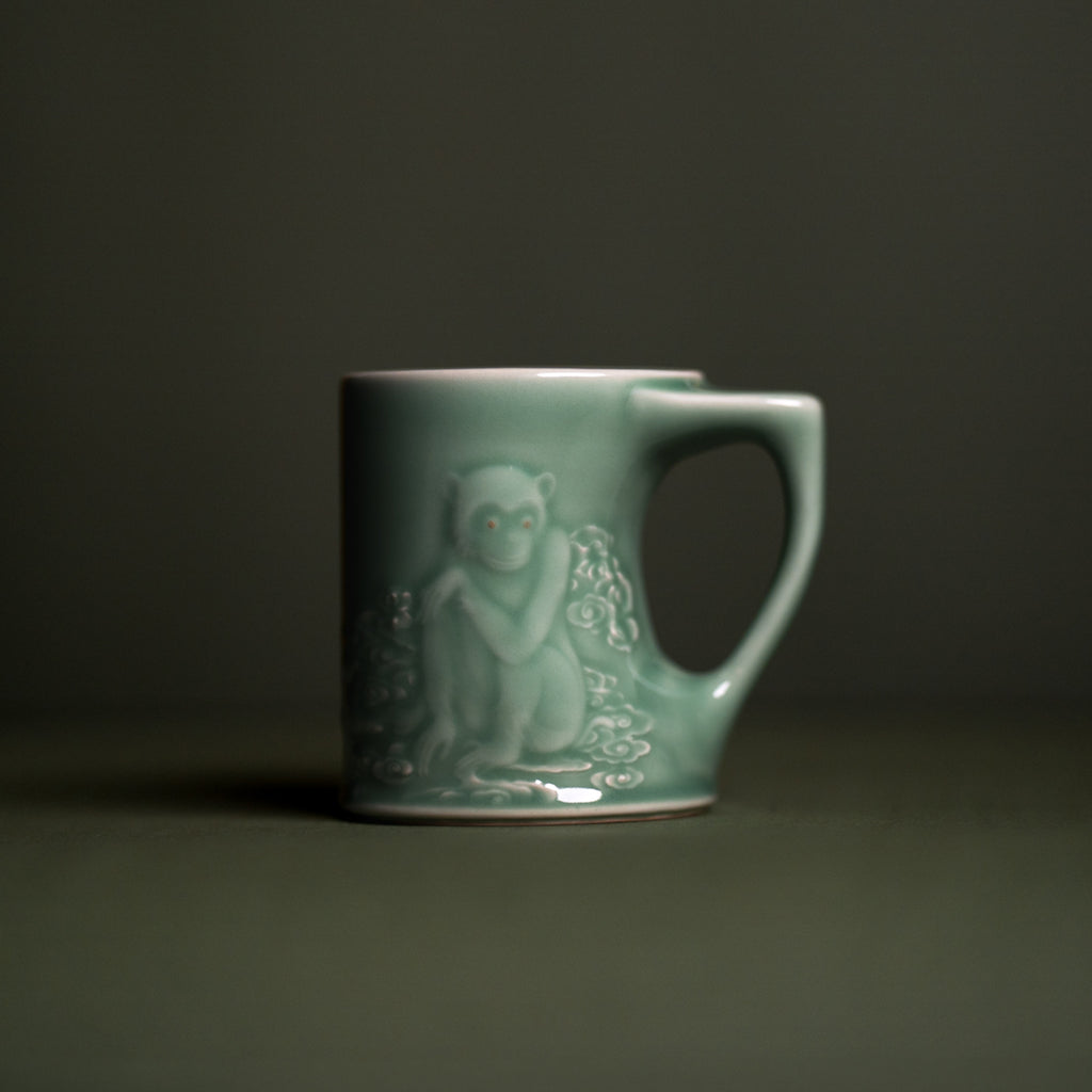 Le Singe — Mug à thé en céladon de Longquan