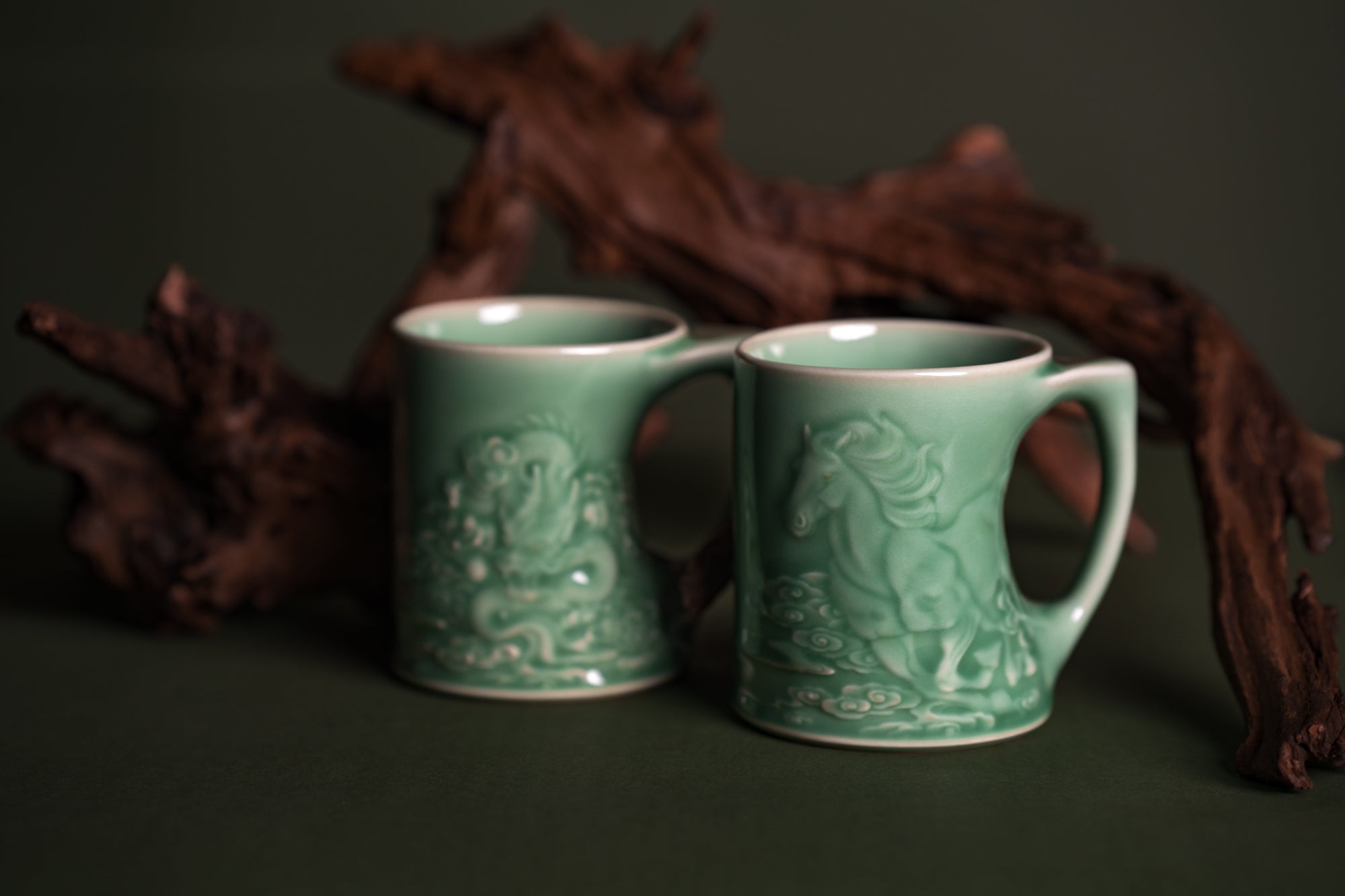 Le Cheval — Mug à thé en céladon de Longquan